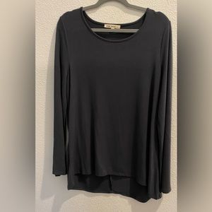 Indigo Threads charcoal top with back detail.